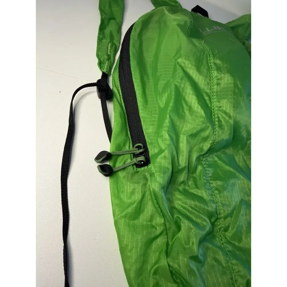 L.L. Bean Pocket Day Pack Backpack Green Ultra Lightweight Hiking Utility Travel